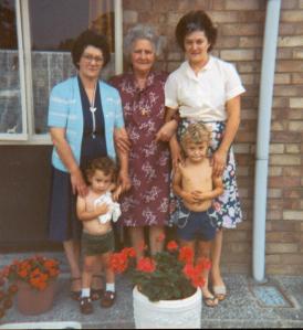 Back row, l-to-r: Eva, Edith, Ver.  Front row, l-to-r: little me(!), my brother Alex